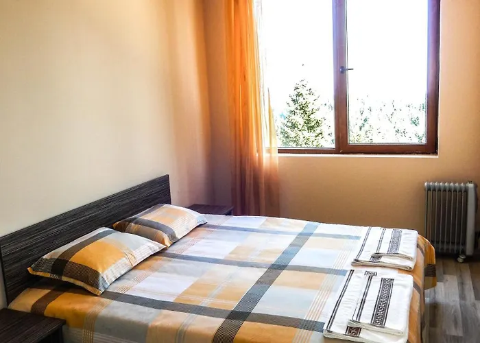 Pine Hills Lägenhetshotell 3*