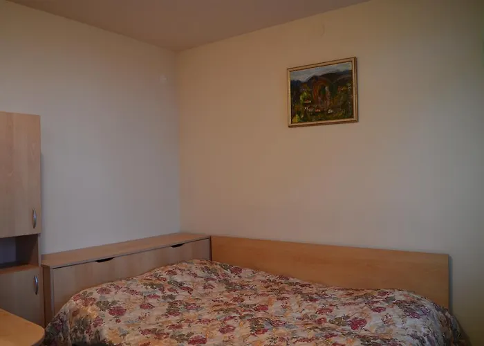 Pine Hills 3* Pamporovo